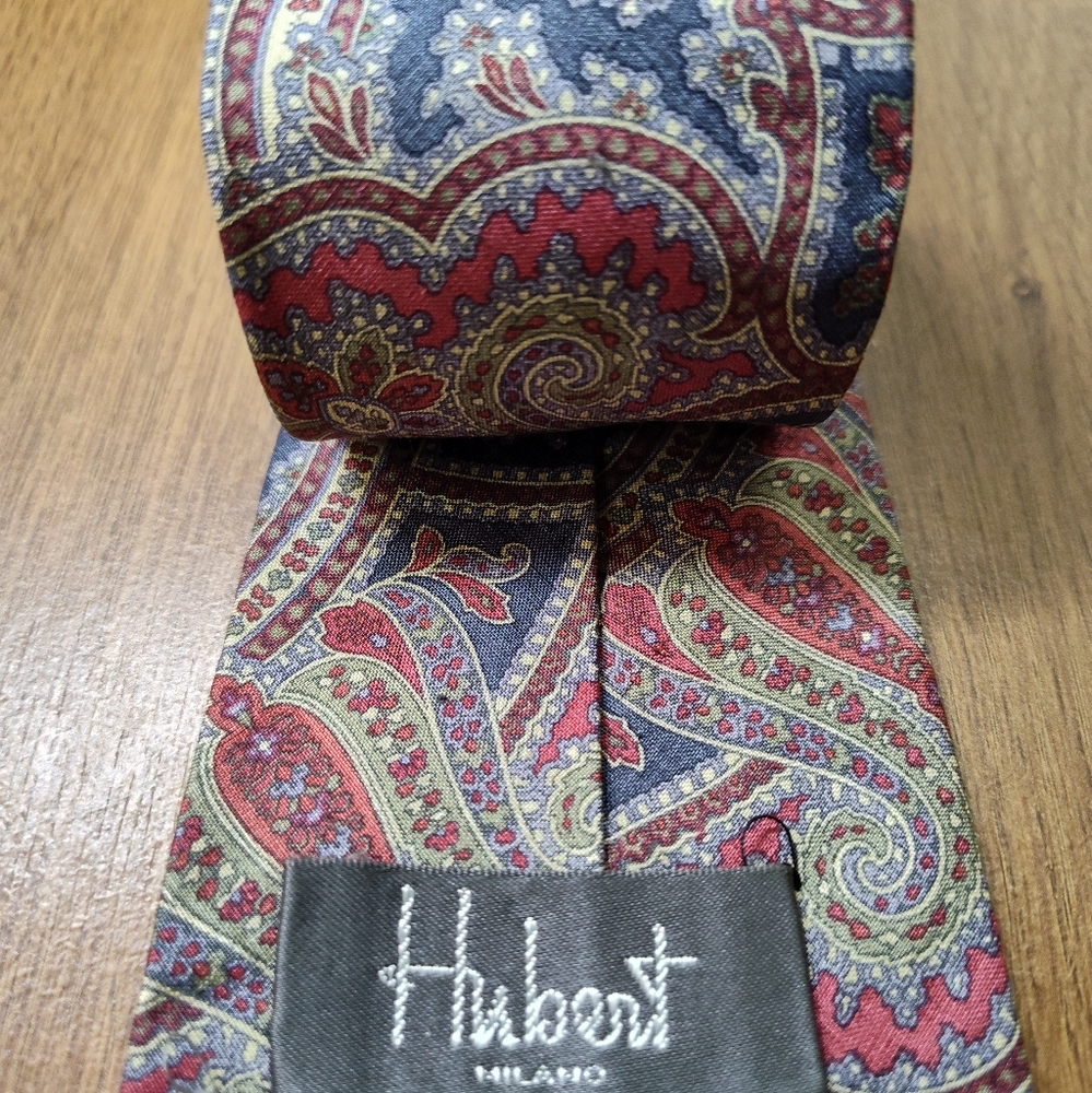 VINTAGE Hubert Milano Tie Paisley Silk Red Blue  55x3.5" SILK MCM